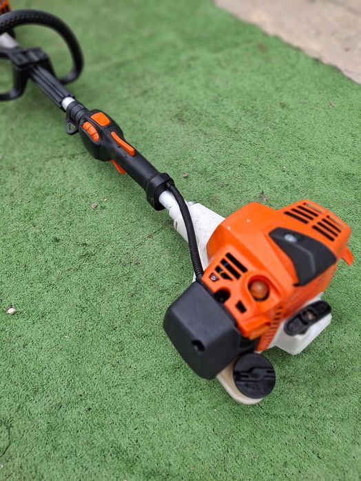 Комбиниран двигател Stihl KM94 RC с Приставка духалка