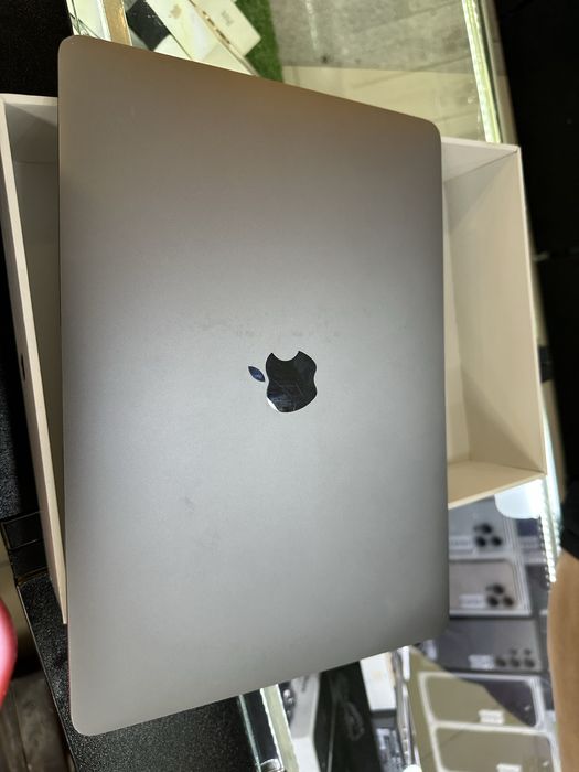 Macbook m1 256/8