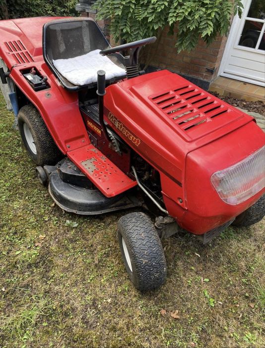 Tractoras de tuns iarba MTD