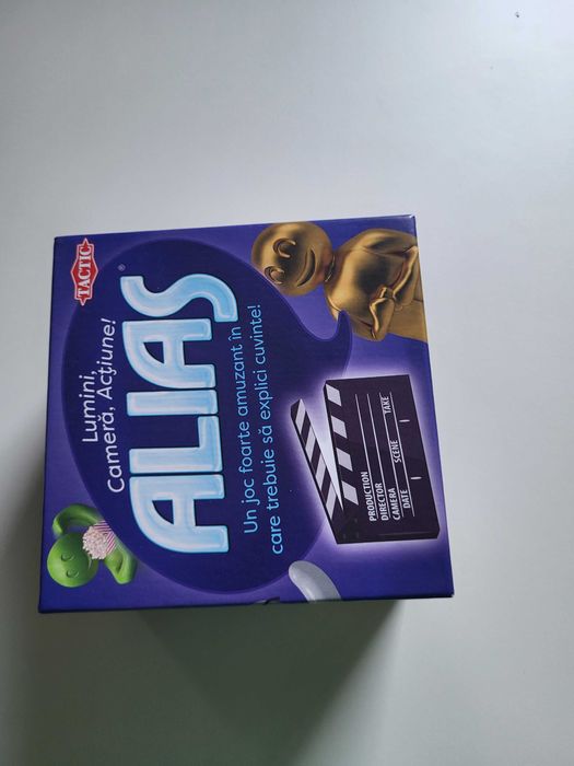 Vând lot jocuri de societate