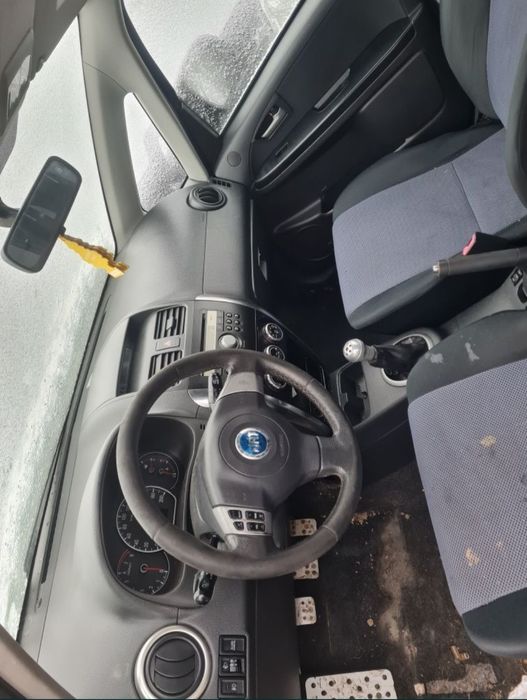 Dezmembrez Fiat Sedici 1.6 benzina