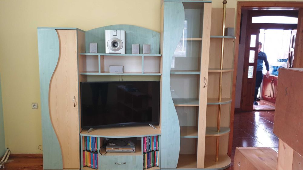 Секция за стая с модерни цветове