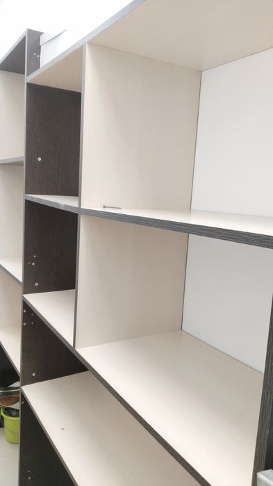 Тумба ,стенка ,ламинат