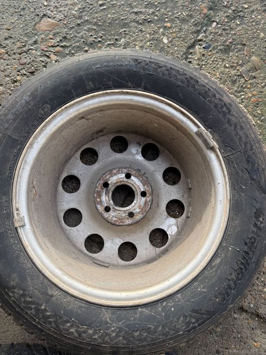 Шайби 15-ки 5х100 с чисто нови гуми