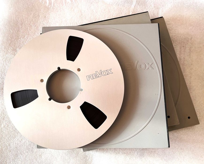 Benzi magnetofon cu role metalice 26,5