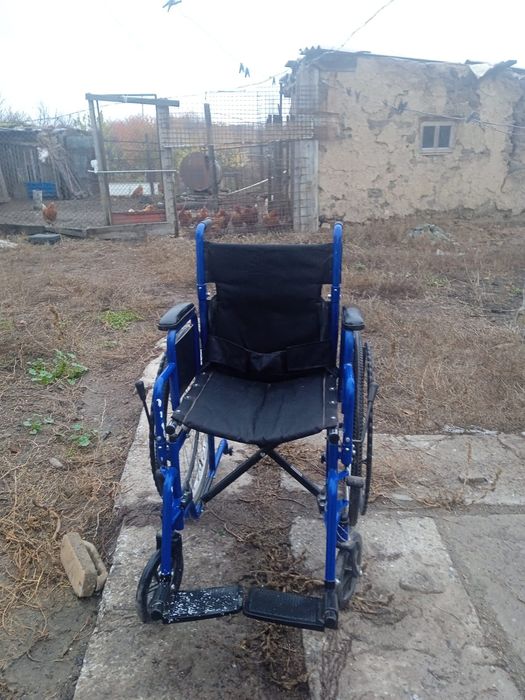 Продам инвалидное кресло 2 штуки