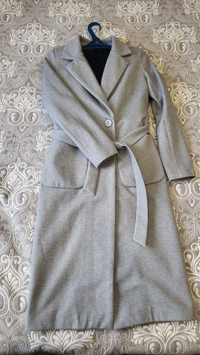 Продам пальто размер 42-44