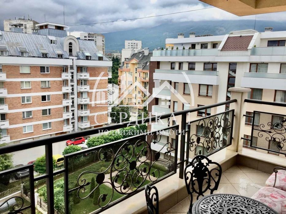 Продава се Четиристаен апартамент в София, Гоце Делчев - 214 кв.м за 3038 €/кв.м - Снимка #10