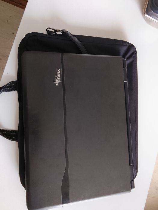 Ноутбук продам Fujitsu