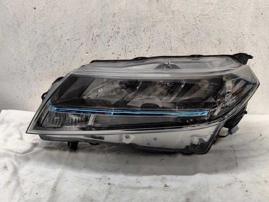 Оригинален фар Сузуки  Suzuki Vitara Feis Led