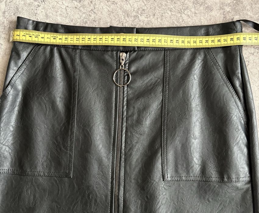 Кожанная юбка на молнии (эко-кожа)
