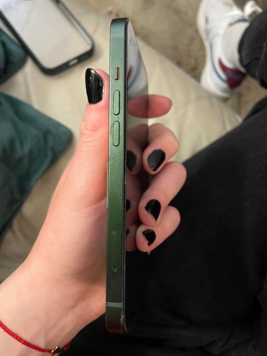 iPhone 13 verde perfect funcțional