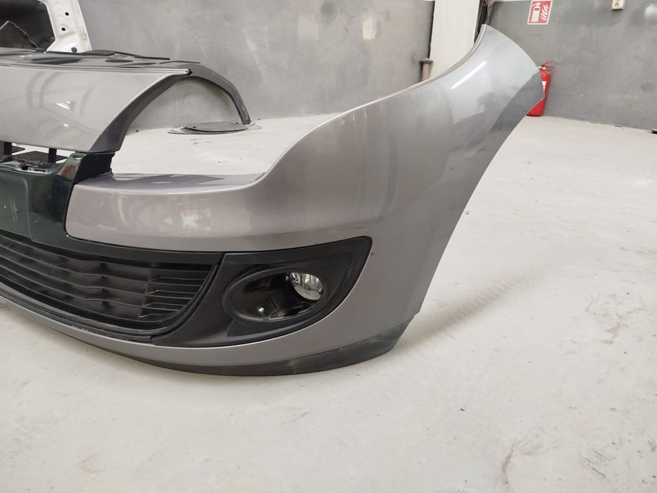 Bară față renault megane 3 an 2012