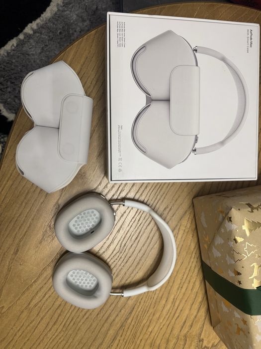 Пррдам наушники оригинал MRXJ2AM/A airpods with Wireiess Charging case