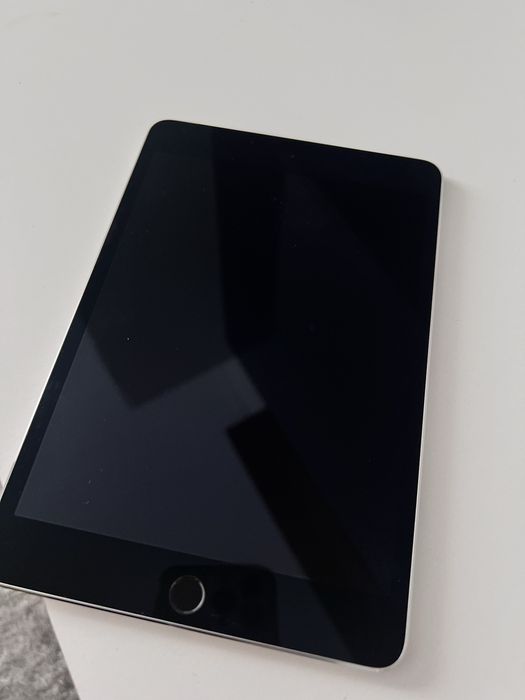 Tabletă iPad 4 mini de 32 GB 4G sim