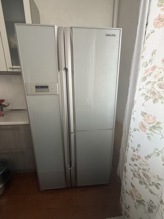 Холодильник Hitachi