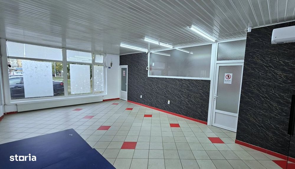 Spatiu Cabinet Salon Clinica Birou in Roman NT