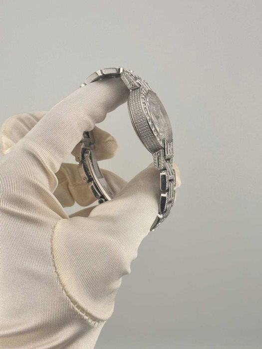 Часы Harry Winston