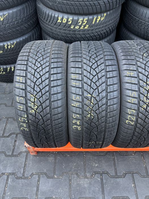 Anvelope Iarna 225/45/17 GoodYear UltraGrip Performance 225 45 17 R17