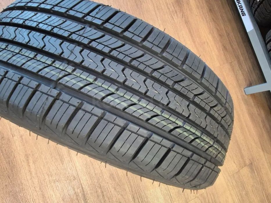 Новые 2 штуки 235/65/16