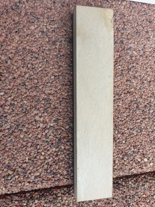 Piatra ascutit galbena de Belgia