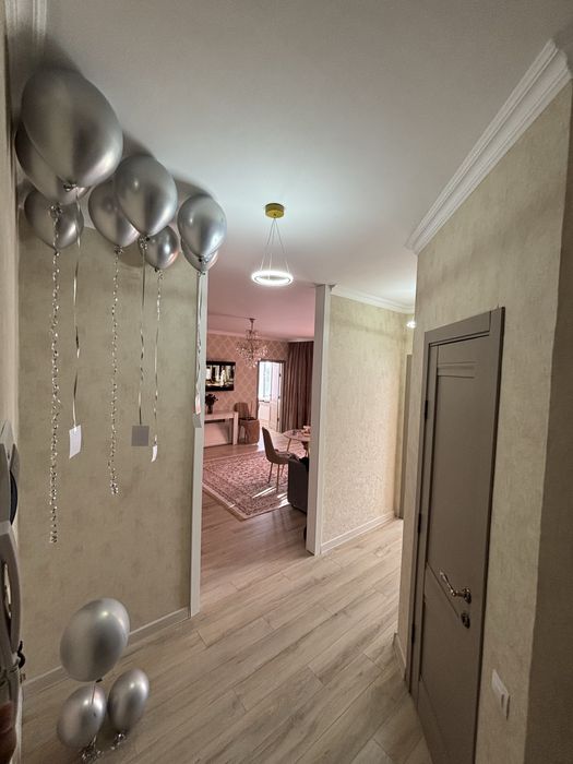 Продается евротрешка в хорошем районе