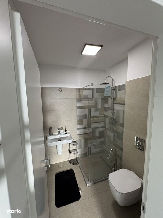 Apartament cu 3 camere, loc parcare, centrala, AC - zona Damila