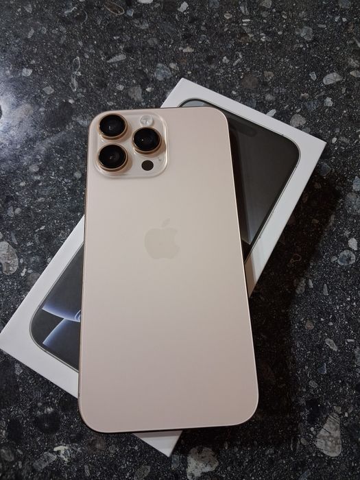 Продам iPhone 16 pro max 1 tb gold коробка док. Имеется.