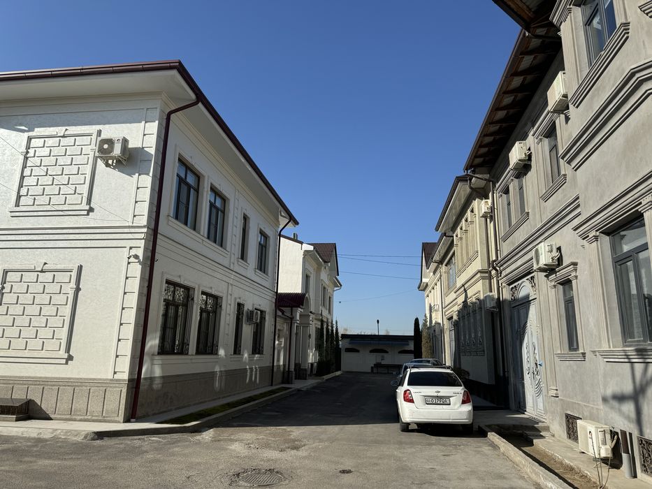 Продается новый евро дом в елитной махалле