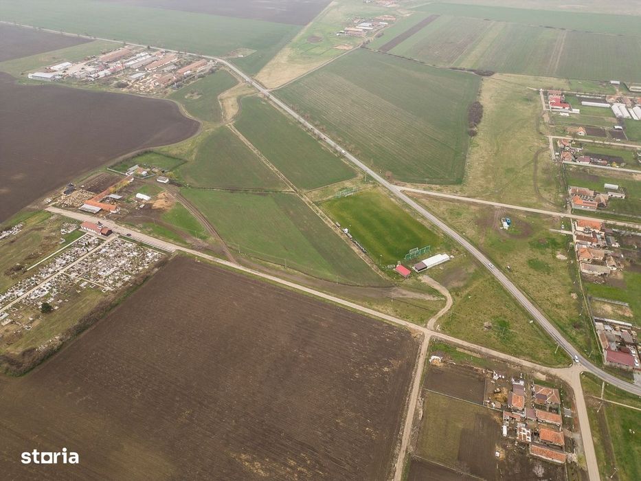 Teren construibil de investiţii în Caporal Alexa