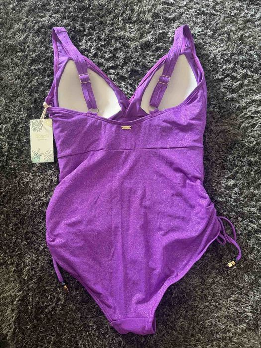 Дамски бански L размер,