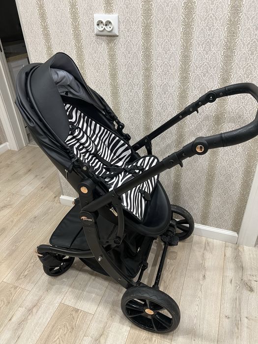 Продам детскую коляску