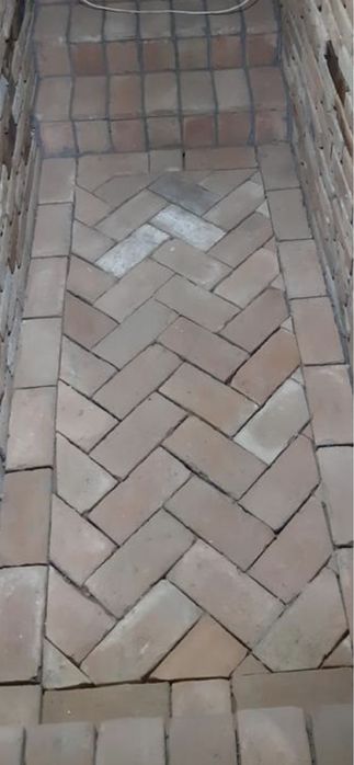 Vând mijloc de caramida veche