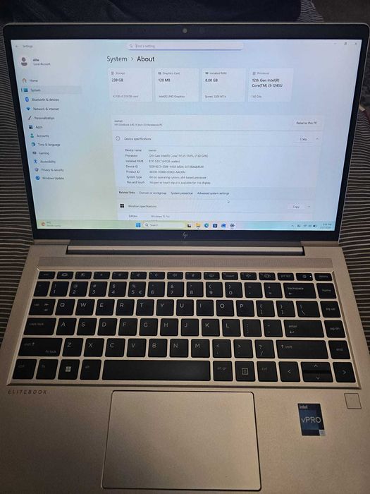hp elitebook 830 G8 si 640 G9, 8gb ram 256 nvme ssd i5