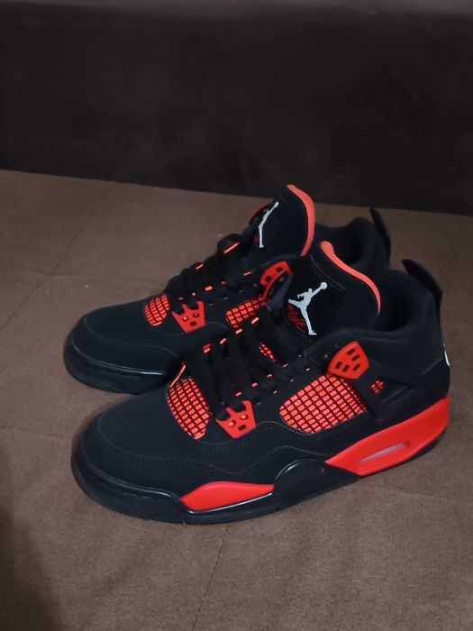 Jordan 4 Retro "Red Thunder"