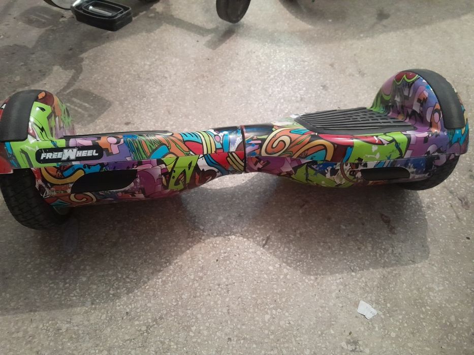 Vând hoverboard freewheel pret 200 lei