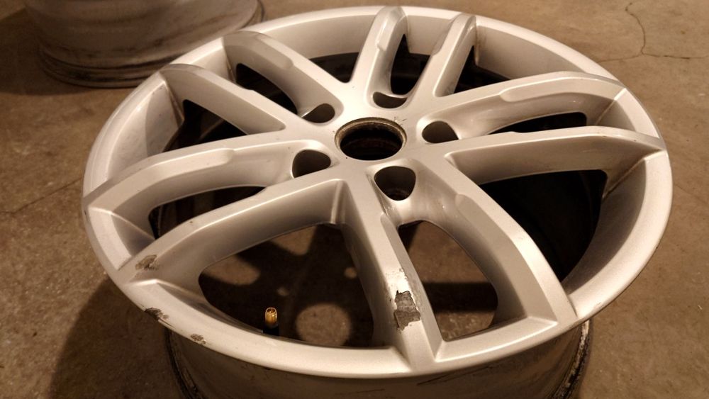 VW "Yukon" 8J18, 5х130, ET53, централен отвор 71.5мм (4 бр.)