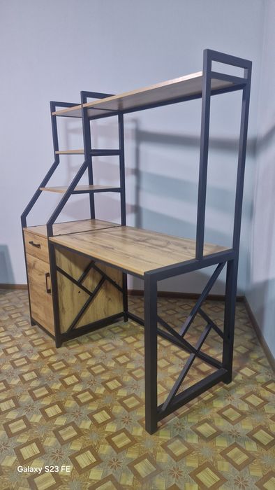 Комптерный стол с тумбой. Kompyuter stoli loft