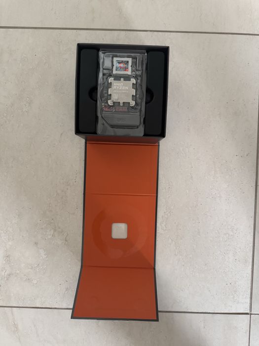 Процесор AMD Ryzen 7 7800h3D в гаранция