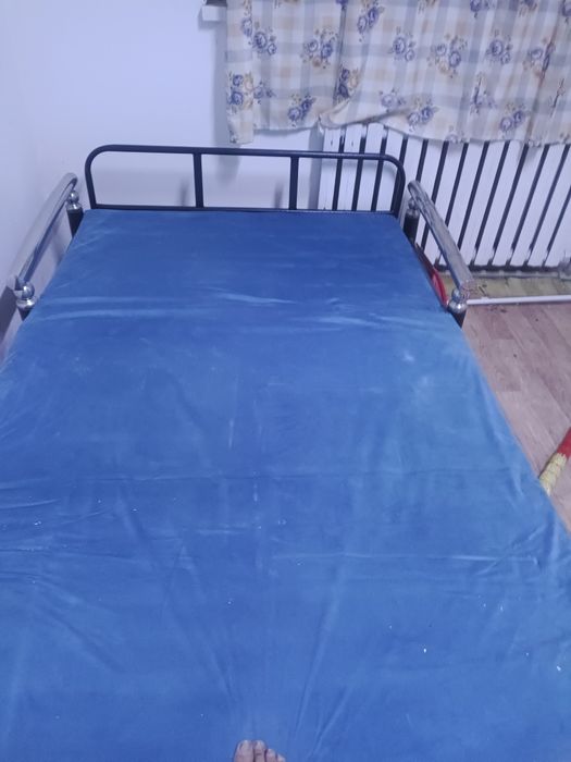 Продам кровать в