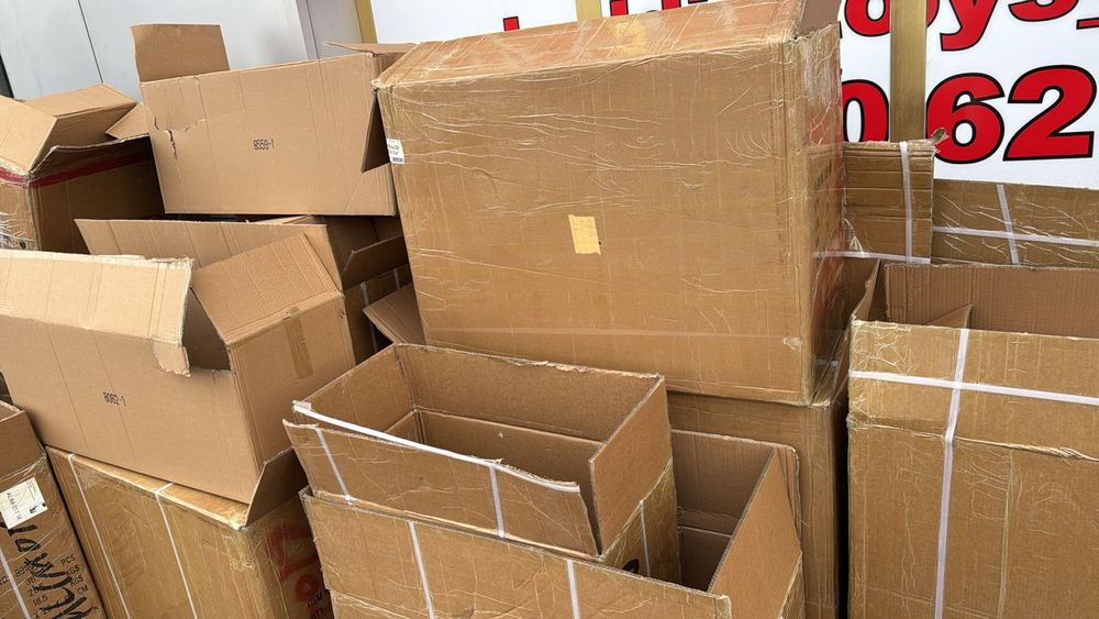 продам коробки для черного потолка для упаковки посылок вещей переезда