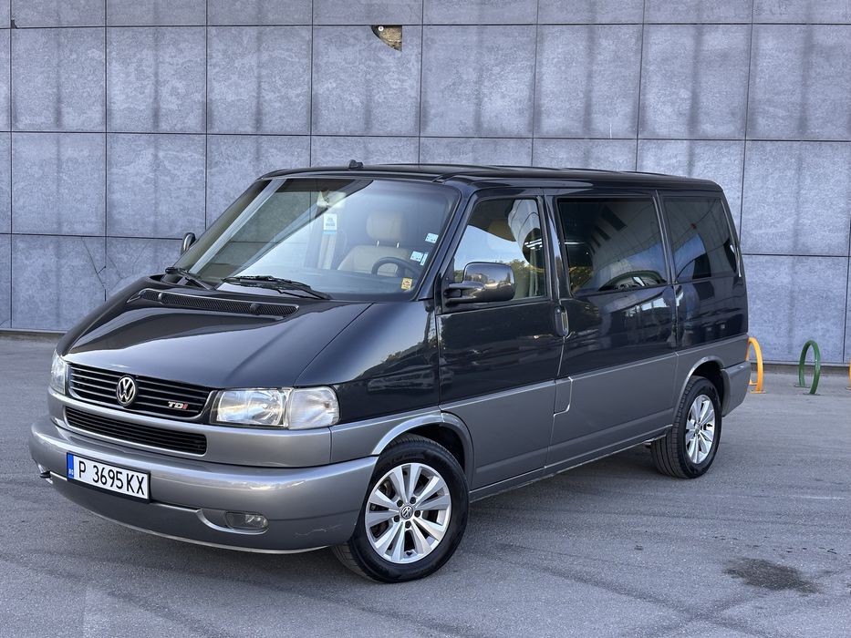 Volkswagen Caravelle 2000 г.