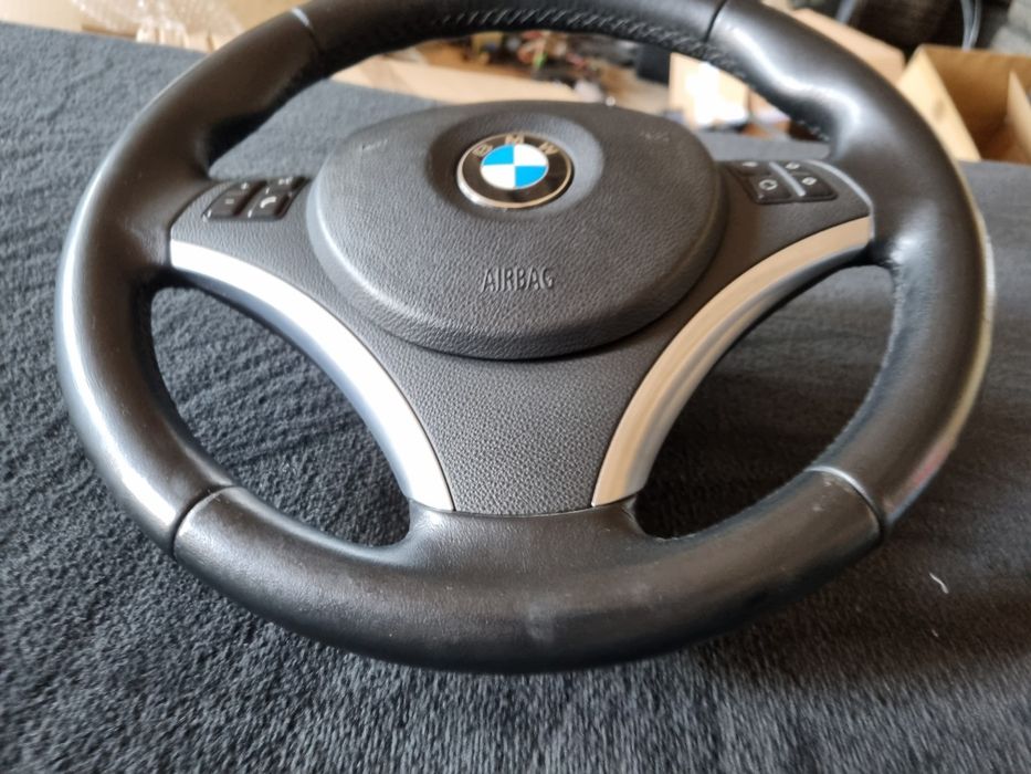 Volan cu airbag bmw seria 1 3 e90 e91 e92 e93 e84 e87