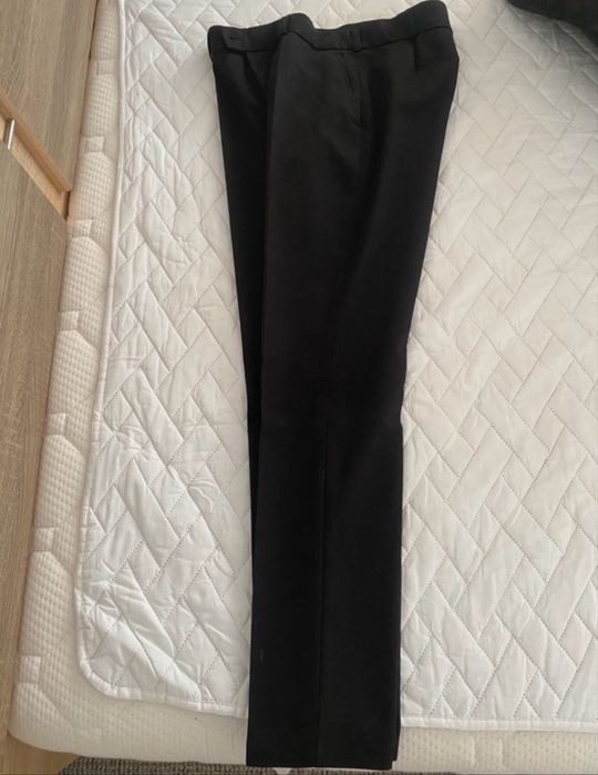 Costum negru eveniment
