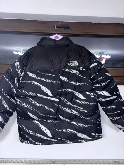Geacă XXL The North Face negru neagră gri alb zebra noua nepurtata