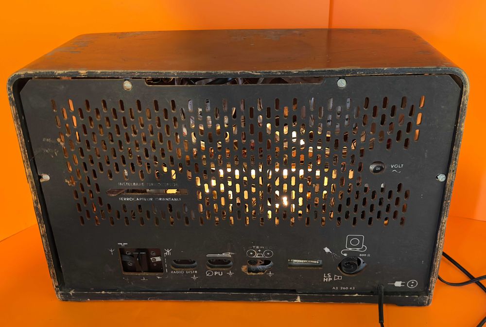 Ретро Лампово Радио Philips Работещо Перфектно