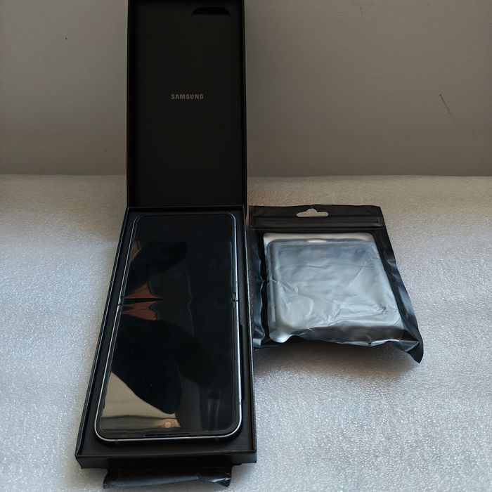 Samsung Z Flip6 Garantie
Blue, 25
