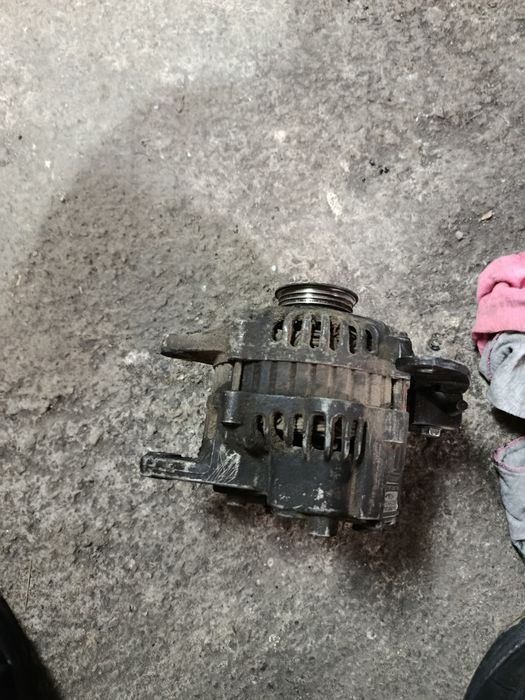 Генератор. Мазда 626.