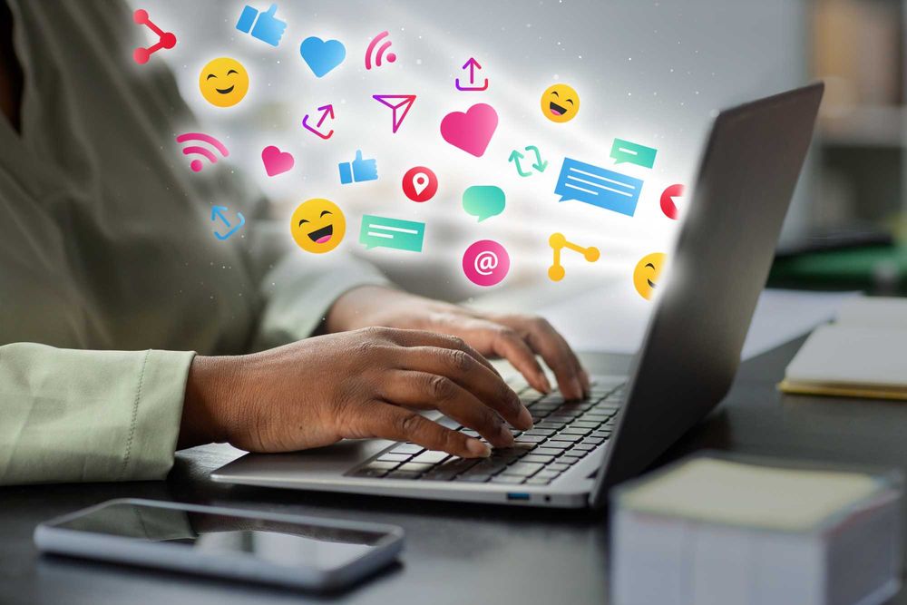 Design modern websiteuri și reclame online: SEO și Facebook Ads
