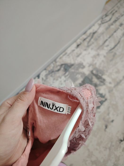 Продам платья нарядные